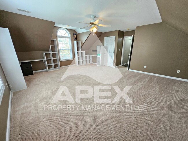 Building Photo - 5826 Wall Flower Ln