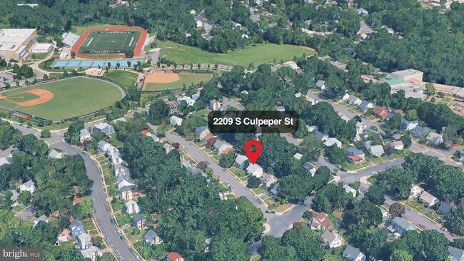 Building Photo - 2209 S Culpeper St