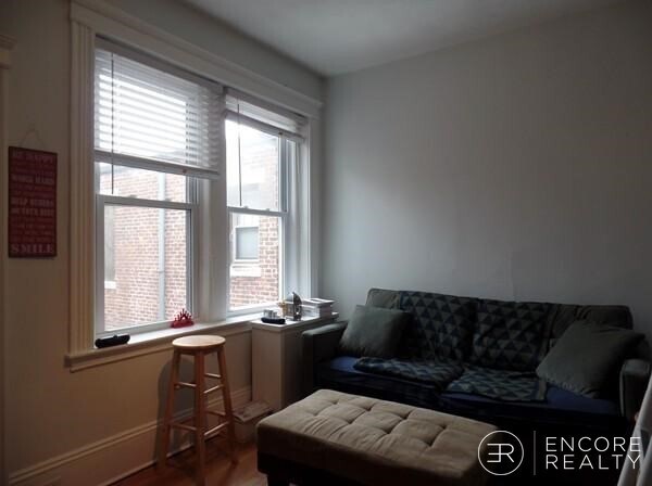 Building Photo - 99 Marion St