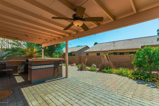 Building Photo - Charming Spacious 4 Bed. 3 Ba. Home with 3 Car Gar. Located the Desirable Continental Ranch