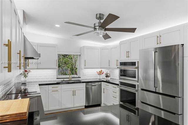Building Photo - 7801 SW 58th Ave