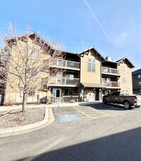 Building Photo - Beautiful 2 bed 2 bath condo