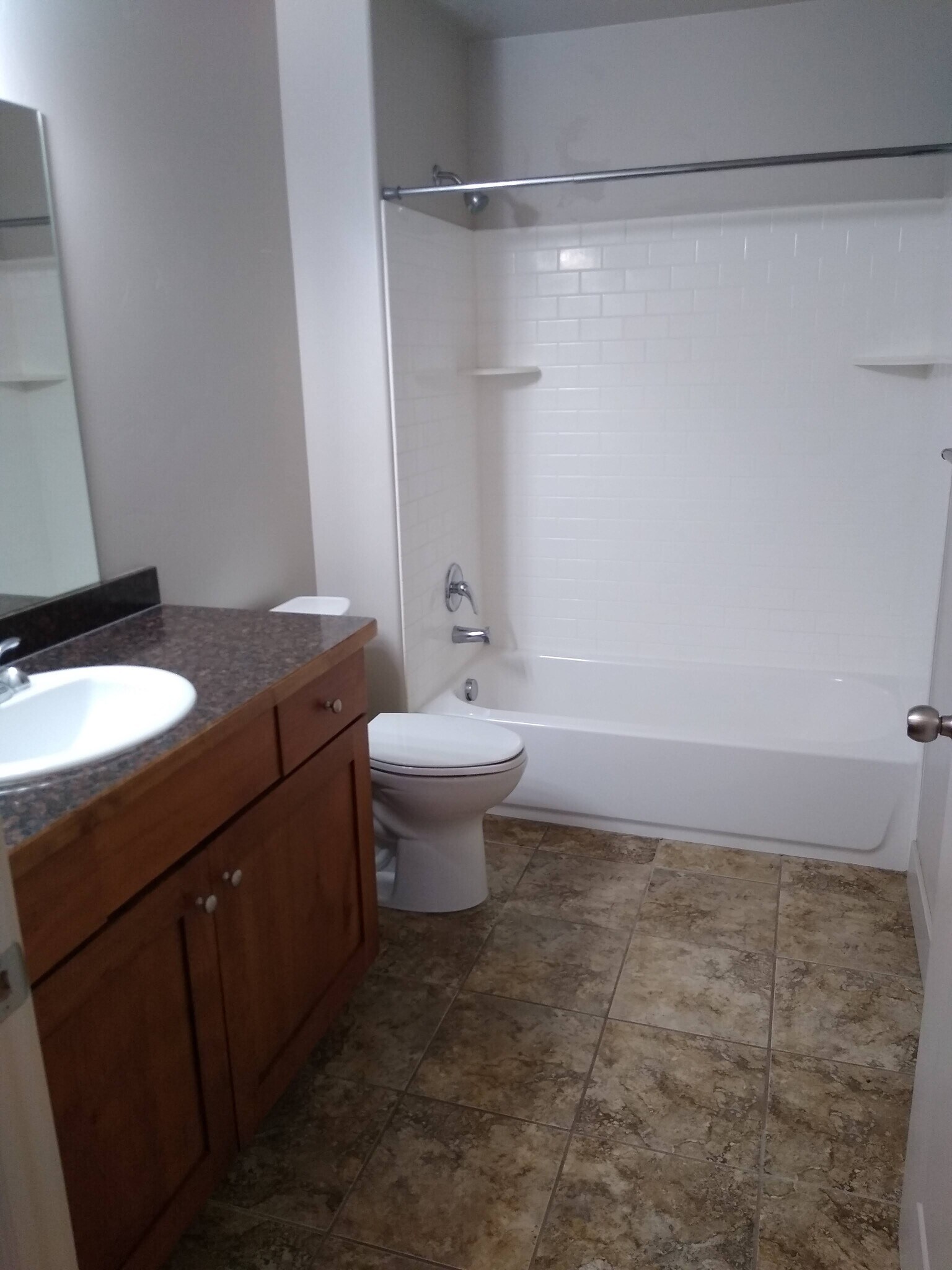 Main Bath - 1045 S 1700 W