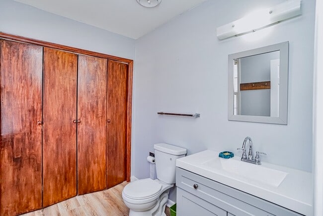 Building Photo - 105 Brandybrook Ln