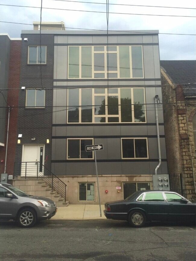 Building Photo - 1930 Parrish St