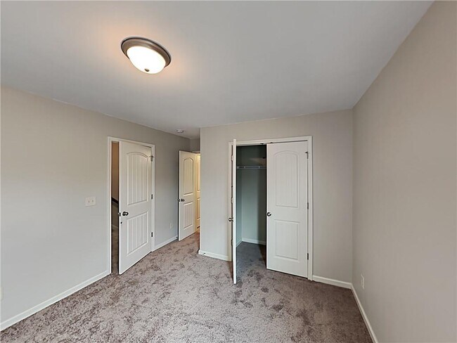 Building Photo - 1970 Township Dr