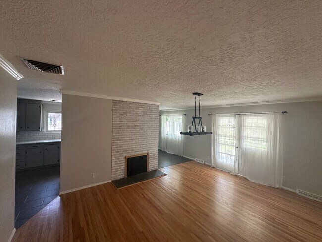 Building Photo - 7500 Mcnerney Ave NE