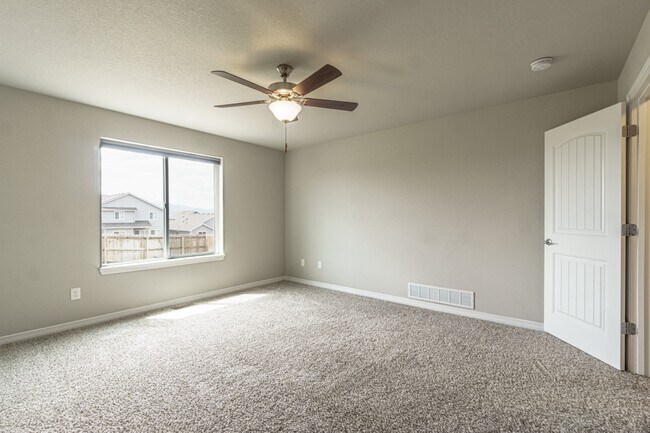 Building Photo - 6736 Skuna Dr