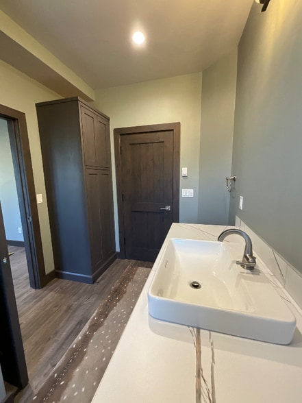 Building Photo - 245 Twin Bridges Rd