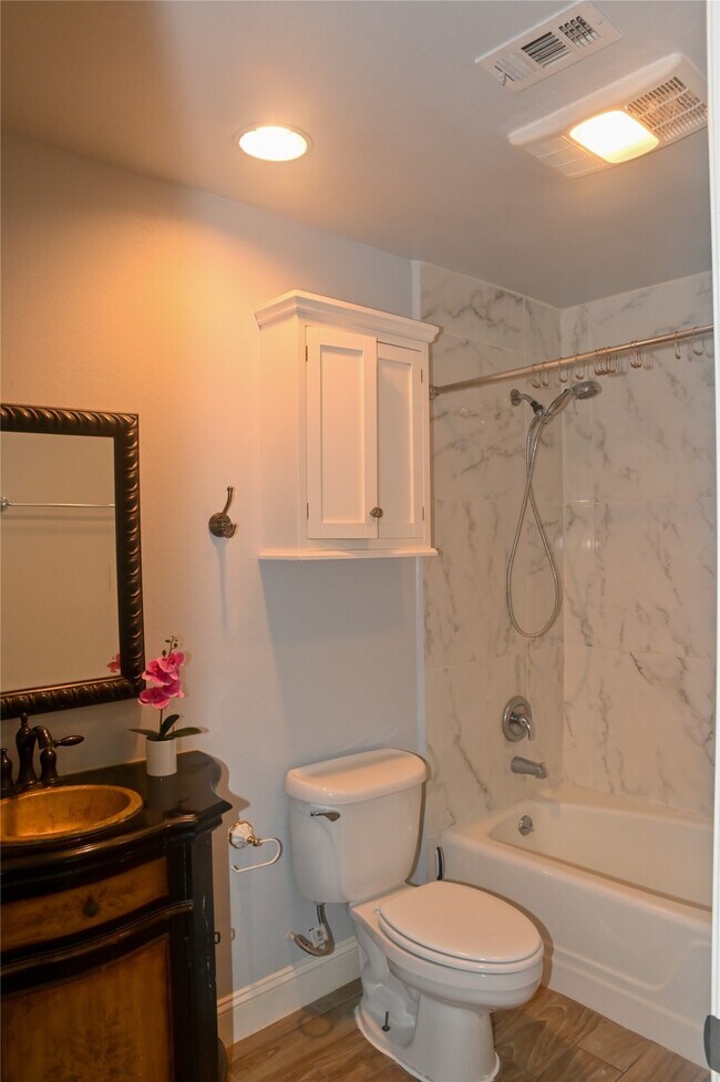Building Photo - 5254 N Braeswood Blvd