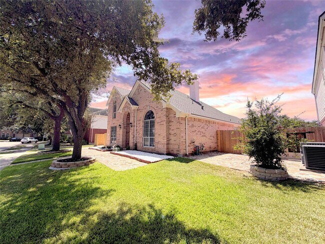 Building Photo - 3822 Shady Harbor Dr