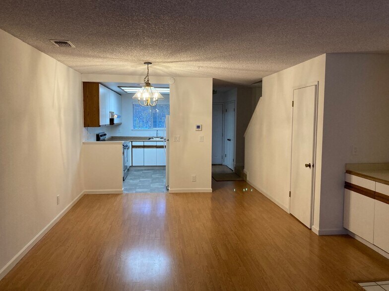 Living room looking into kitchen - 2701 Oak Rd