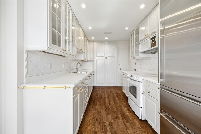 Building Photo - 3711 San Felipe St