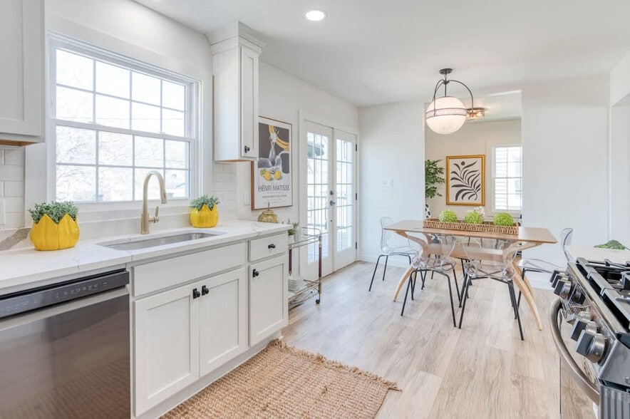 Building Photo - 2716 Lincoln Ave