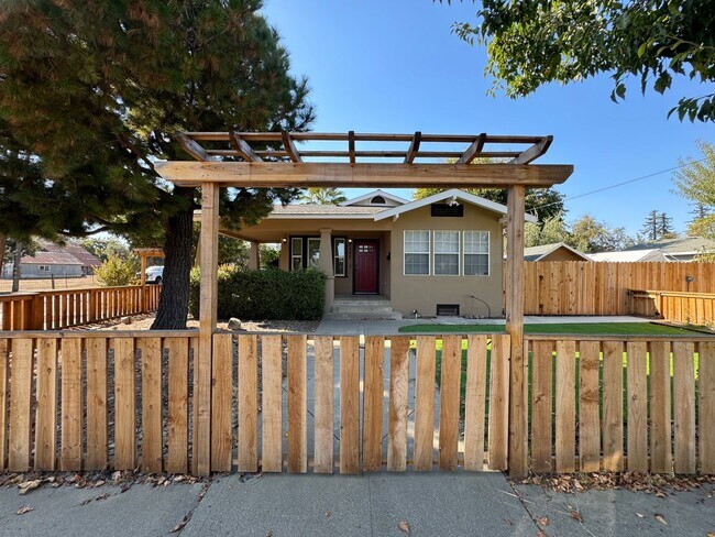 Building Photo - 498joh