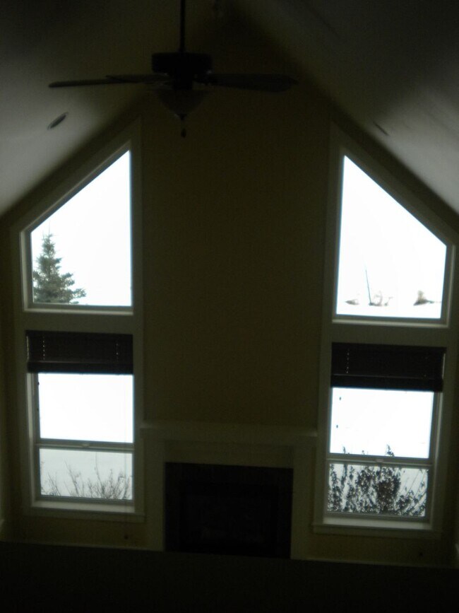 Building Photo - Near Sac Middle school and Morning Star Elem