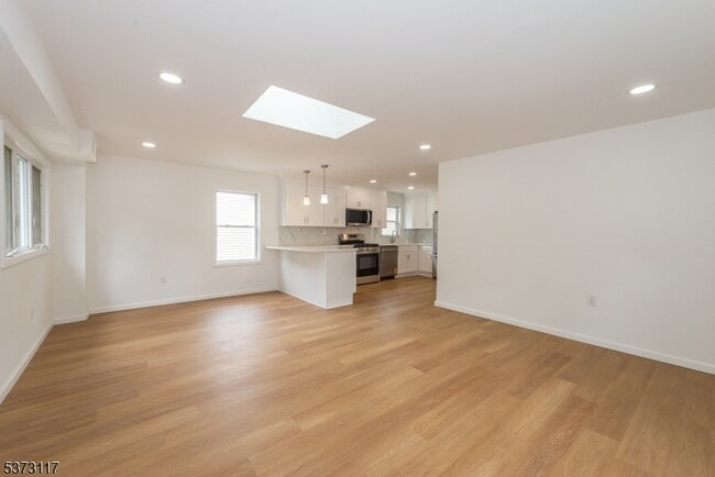 Building Photo - 73 Clinton Pl