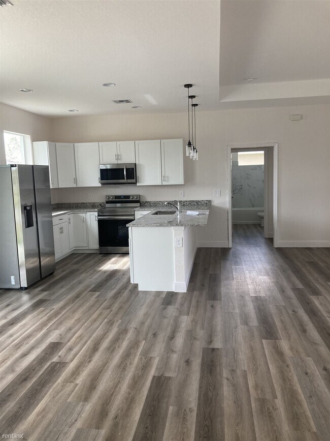 Building Photo - 3 br, 2 bath House - 2224 Mincey Terrace