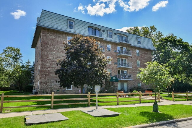 Building Photo - 5125 Blodgett Ave