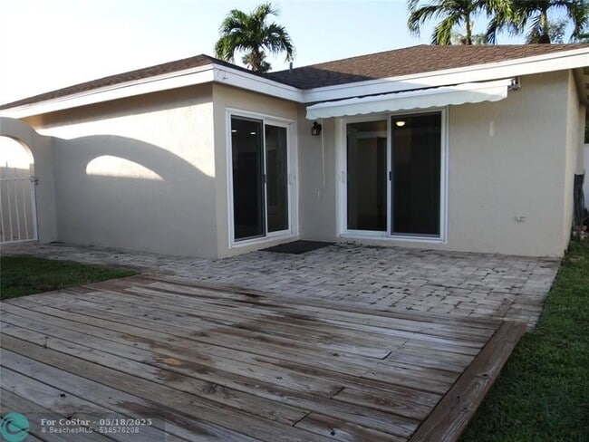 Building Photo - 4036 Eastridge Cir