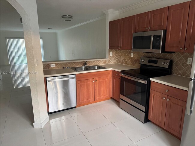 Building Photo - 3017 SW 129th Ave