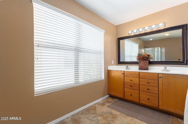 Building Photo - 2751 S Southwind Dr