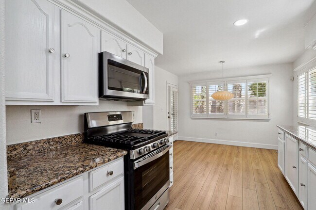Building Photo - 7089 Luz De Espejo Dr