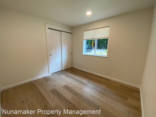 Building Photo - 3 br, 2 bath House - 822 Forest Ln
