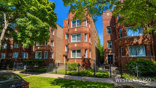 Building Photo - 8225 S Ingleside Ave