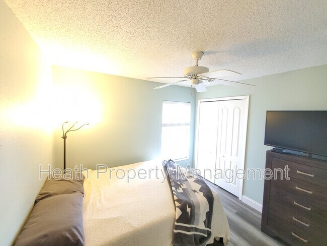 Building Photo - 308 Lookout Dr