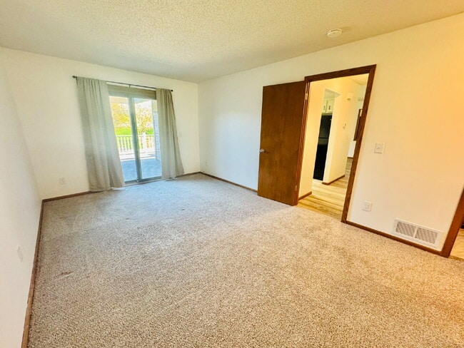 Building Photo - 14600 Hampshire Pl