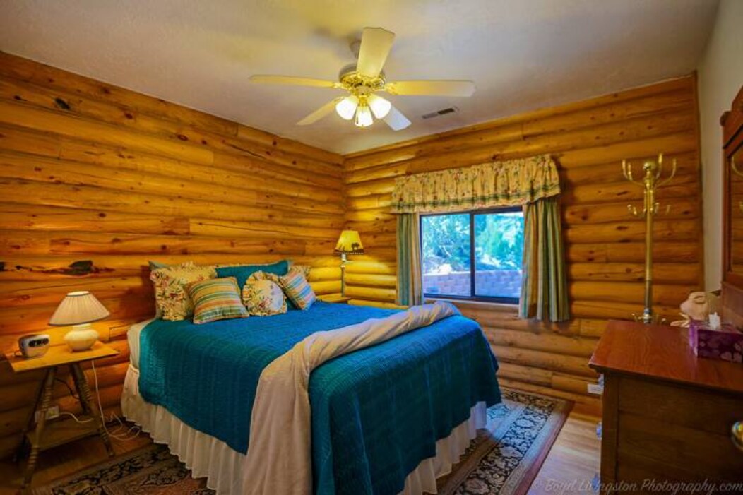 Building Photo - 414 Cottonwood Dr