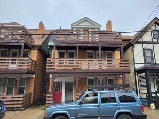 Building Photo - 406 Grace St