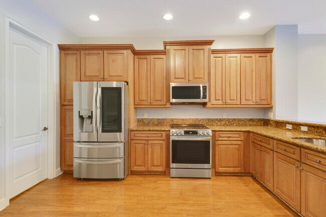 Building Photo - 4581 Artesa Way S