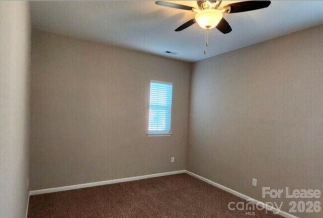 Building Photo - 317 Montibello Dr