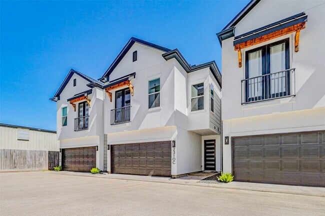 Building Photo - 2310 Campbell Rd