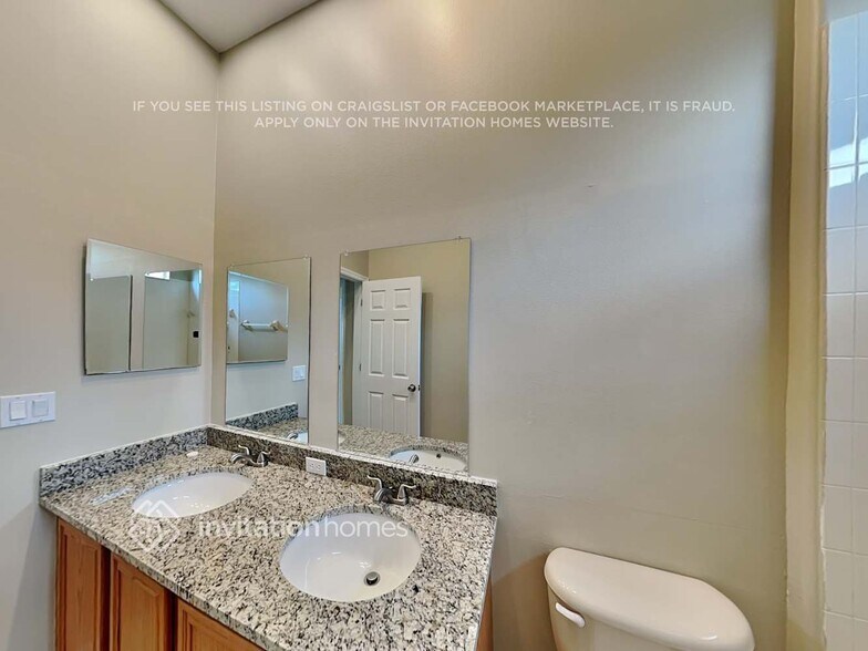 Building Photo - 2101 Cedar Garden Dr