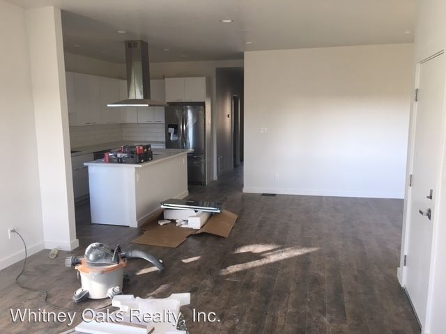 Building Photo - 851 46th Ave