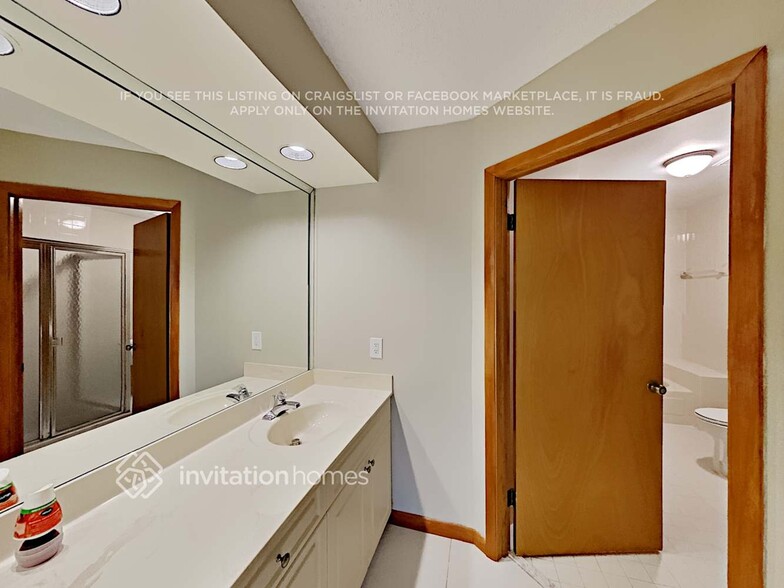 Building Photo - 5080 NW 56th St