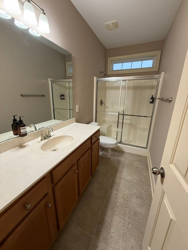 Building Photo - HUGE 5 Bedroom 3 Stroy Home with Fenced in...