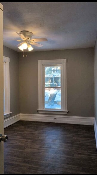 Building Photo - 327 S Adams St