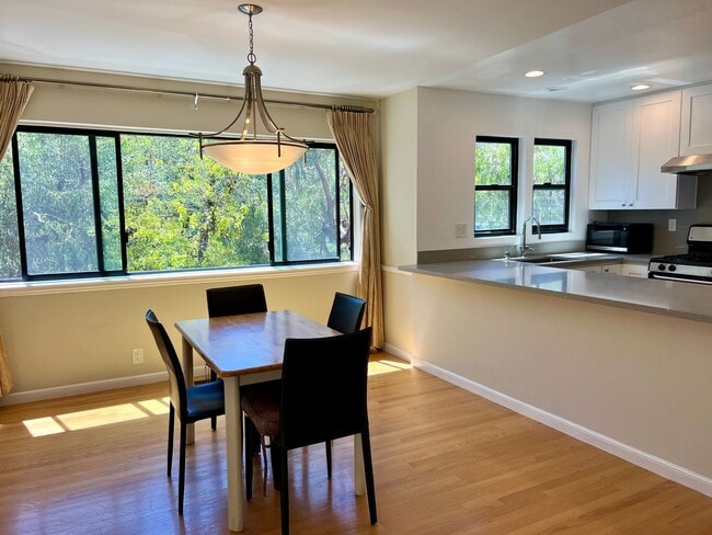 Building Photo - Great Natural light, Treetop Views with 2 Primary Suites plus OFFICE and a 2 car garage, It is li...