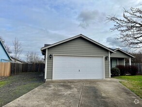 Building Photo - Dog-Friendly Home In A Cul-De-Sac