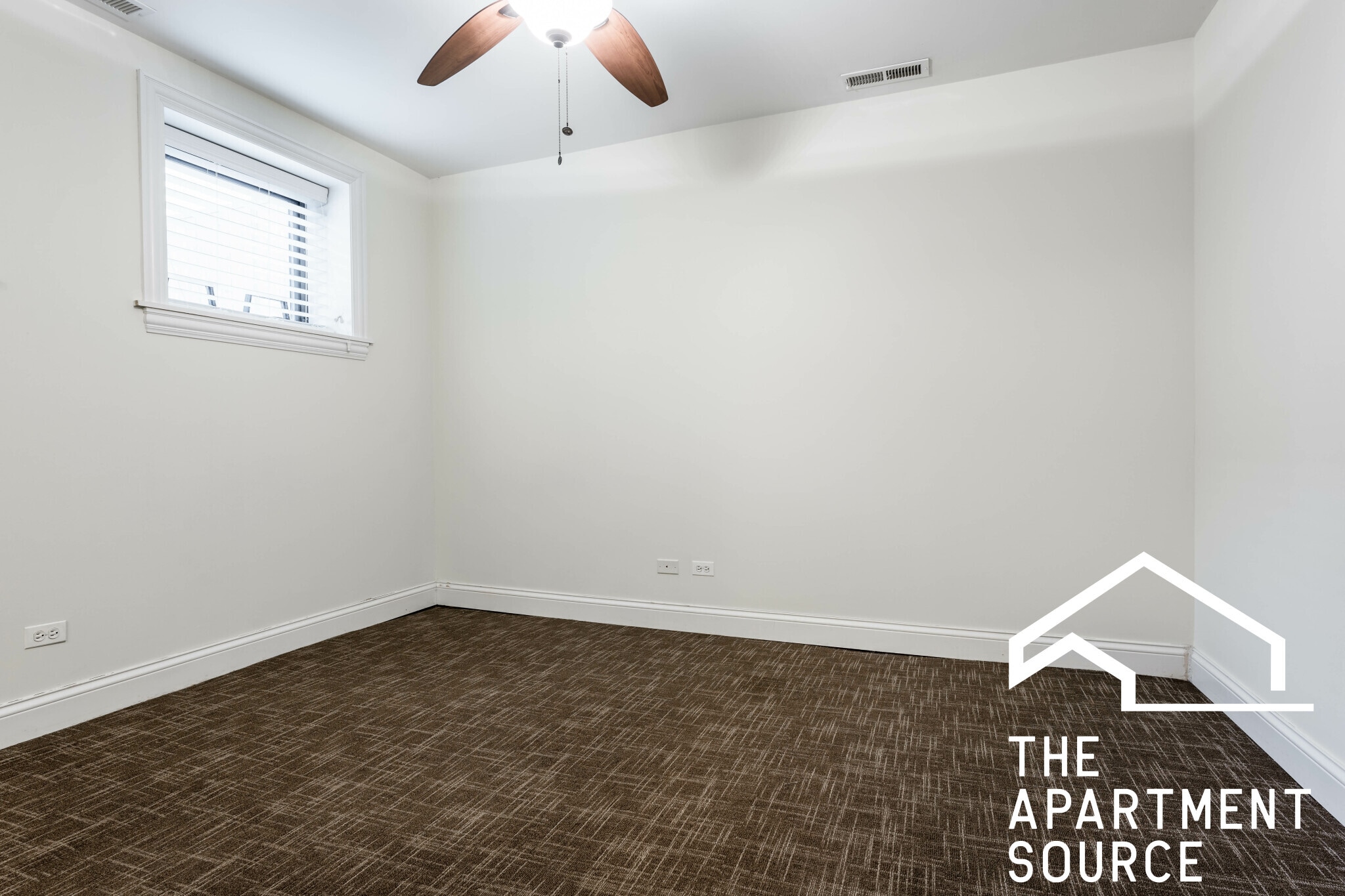 Building Photo - 3707 N Wilton Ave