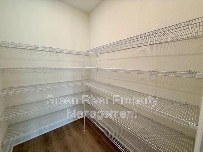 Building Photo - 3435 Auvenshine Wy
