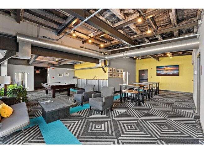 Building Photo - Spacious, Loft in Union Depot with Awesome...