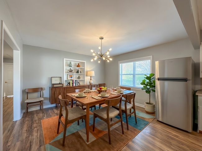 Building Photo - Newly Updated 3 Bed, 2 Bath Home in Greenwood