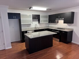 Building Photo - 46 Park Pl