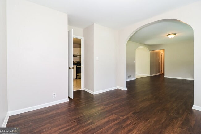 Building Photo - 5509 Joeclay Dr