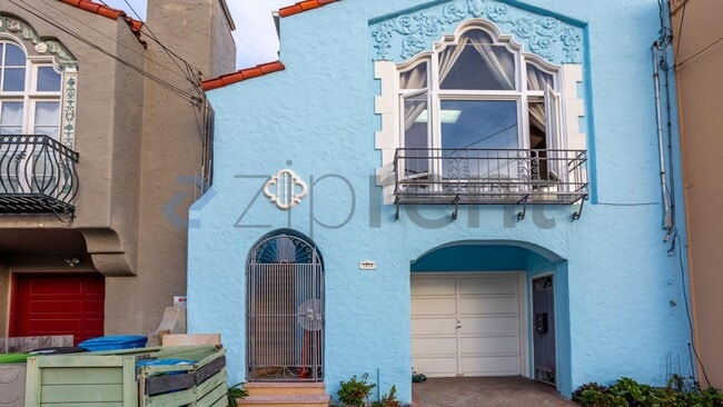 Building Photo - 1578 43rd Ave